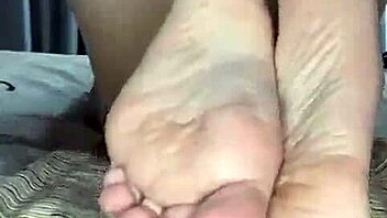 my first anal with boyfriend at eighteen, ouch! 😱