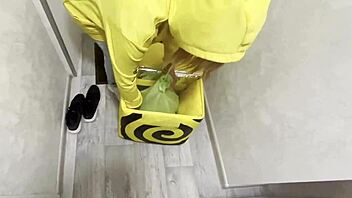 food courier offers doggystyle for forgetting rolls