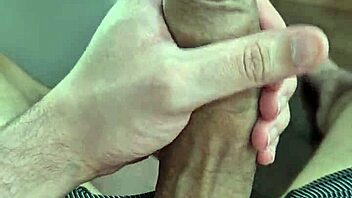 Big penis cums nicely in homemade bisexual scene