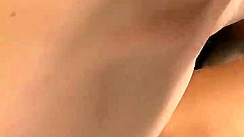 hey luna mills takin’ it deep in her tight asshole