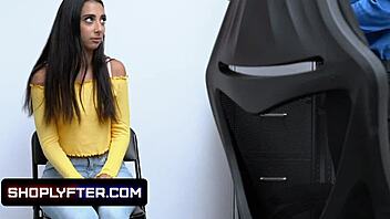 Brunette thief babe kiarra kai bouncing her shaved pussy and moaning in delight