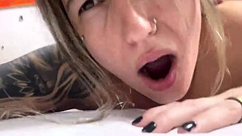 My Bodybuilder Licks Swollen Pussy Intensely