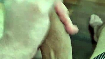 Big penis cums nicely in homemade bisexual scene