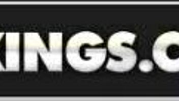 juicy jeny snow blows peter green on street, wanna watch?