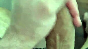 Big penis cums nicely in homemade bisexual scene