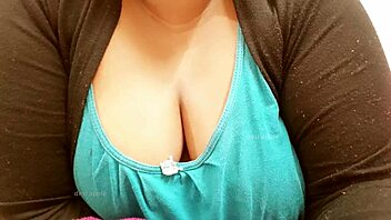 Kolkata Bengali woman with big tits