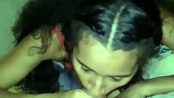 Homemade trio shaves vaginas before intense oral pleasure