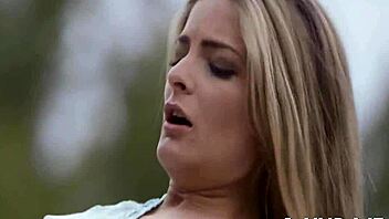 i love watching this teen hottie enjoy a deep fuck