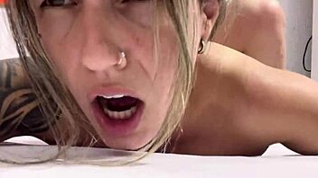 My Bodybuilder Licks Swollen Pussy Intensely