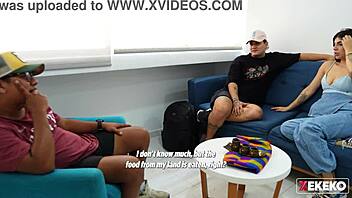 Hey, seducing my hermanastro's gay friend while alone at home! 😈