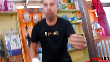 gorgeous black babe with perfect body double penetrated in her store 😍