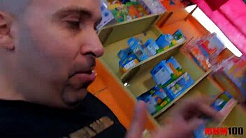 gorgeous black babe with perfect body double penetrated in her store 😍