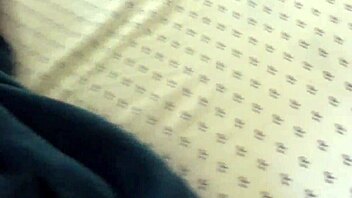 eating the little aunt's pussy now 😋