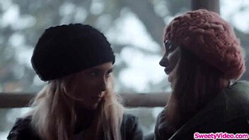 I-I runaway chick eatin my bff's pussy with big tits n lickin