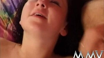 check this brunette bitch handling two cocks for facial