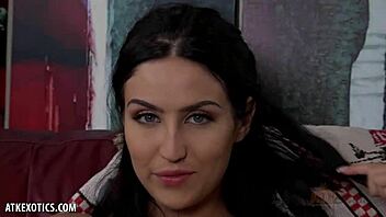 Classy Jade Baker, show us how you finger yourself solo!