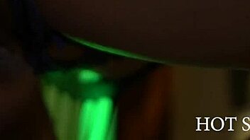 Mon Beau Pere Aime Ma Chatte Bien Mouillie