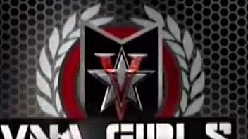 Sara Jay uses her tongue on pussy lips in muff diving action with mature lesbian