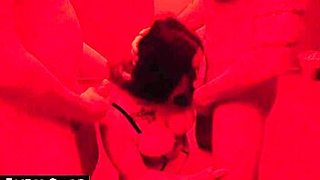 Geiler Dreier Mit Prostituierte Im Puff