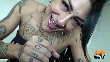 Caroleta roots performing anal and blowjob on sexy pornstar with big ass