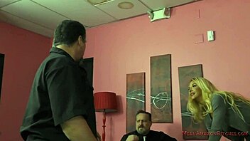 i'm courtney taylor, worshiping that big ass and feet like a slave in bdsm