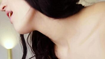 Roni Simon Kitty's Sexy Morning Routine