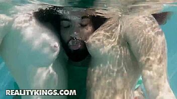 James Angel Catches Kira Perez And Fiona Frost Sucking His Cock In The Pool