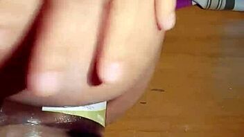 Solo Myanmar gay's homemade anal scene