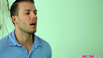 Stepmom holly lace pussy tastes better in doggystyle