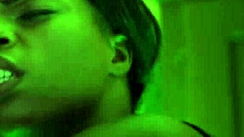 Mon Beau Pere Aime Ma Chatte Bien Mouillie