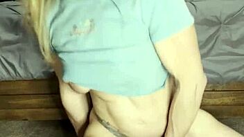 thank you for 35k views on my big tits ass worshiping squirt