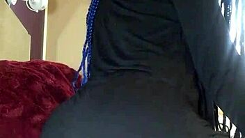 Having some fun on the bed with ebony beauty 😊