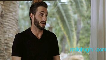 i giv lonely wife intimat massage