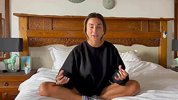 Rimming Tutorial with Roxy Fox Anal Fingering