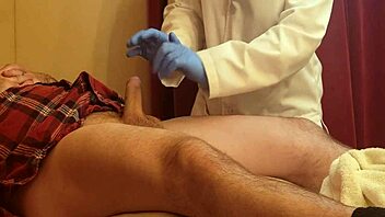 Amateur roleplay in urologist session with handjob and massage