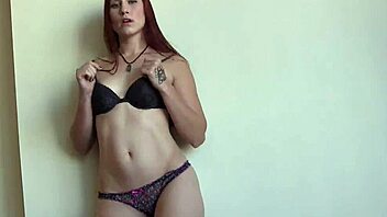 Old wrestler dominates in femdom bdsm squeeze