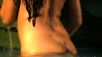 watch my erotic moves, i'm an expert indian milf