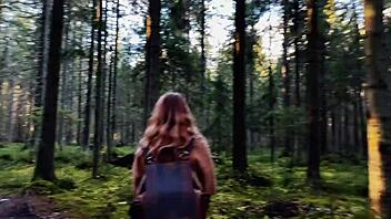 hey, wanna get lost in wonderland with a cute blue-eyed babe?