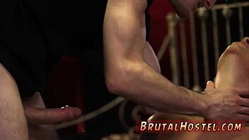 老男人粗暴操少女费莉西蒂，在BDSM中