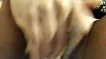 feels great getting a handjob outdoors 😊