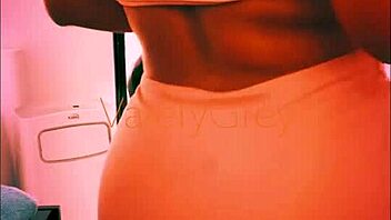 omg, check valerygrey’s thick juicy bubble booty on webcam