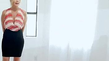 Congrats! Hot MILF Julia Ann Blows Huge Cock!