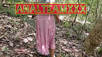 public sex en un terreno abandonado parte 1 míralo completo en red