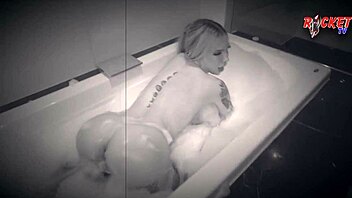 Rocket Tv - Teaser suave de Cassidy Luxe