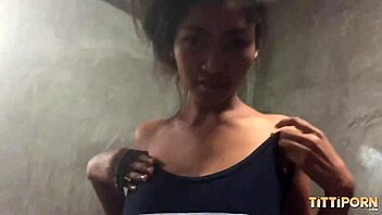 Gorgeous Thai girl rides my dick 😘