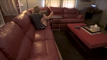 my step sis mia vallis gives handjob 😏