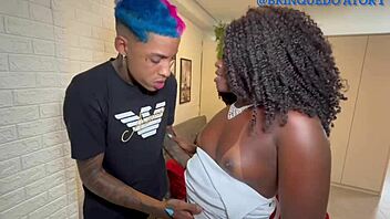 Pizza delivery turns into hot doggystyle with moaning latina! 🍕😏