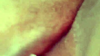 novinha se masturbando parte3