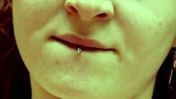 Cute Teen Fucking Her Pink Pussy With Dildo