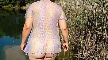 Hey, wanna see my hairy wife flash outdoors?